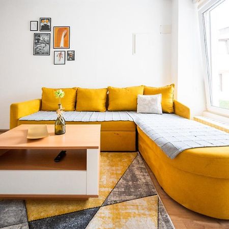 Modern Studio Apartment In The Old Town Szarajevó Kültér fotó