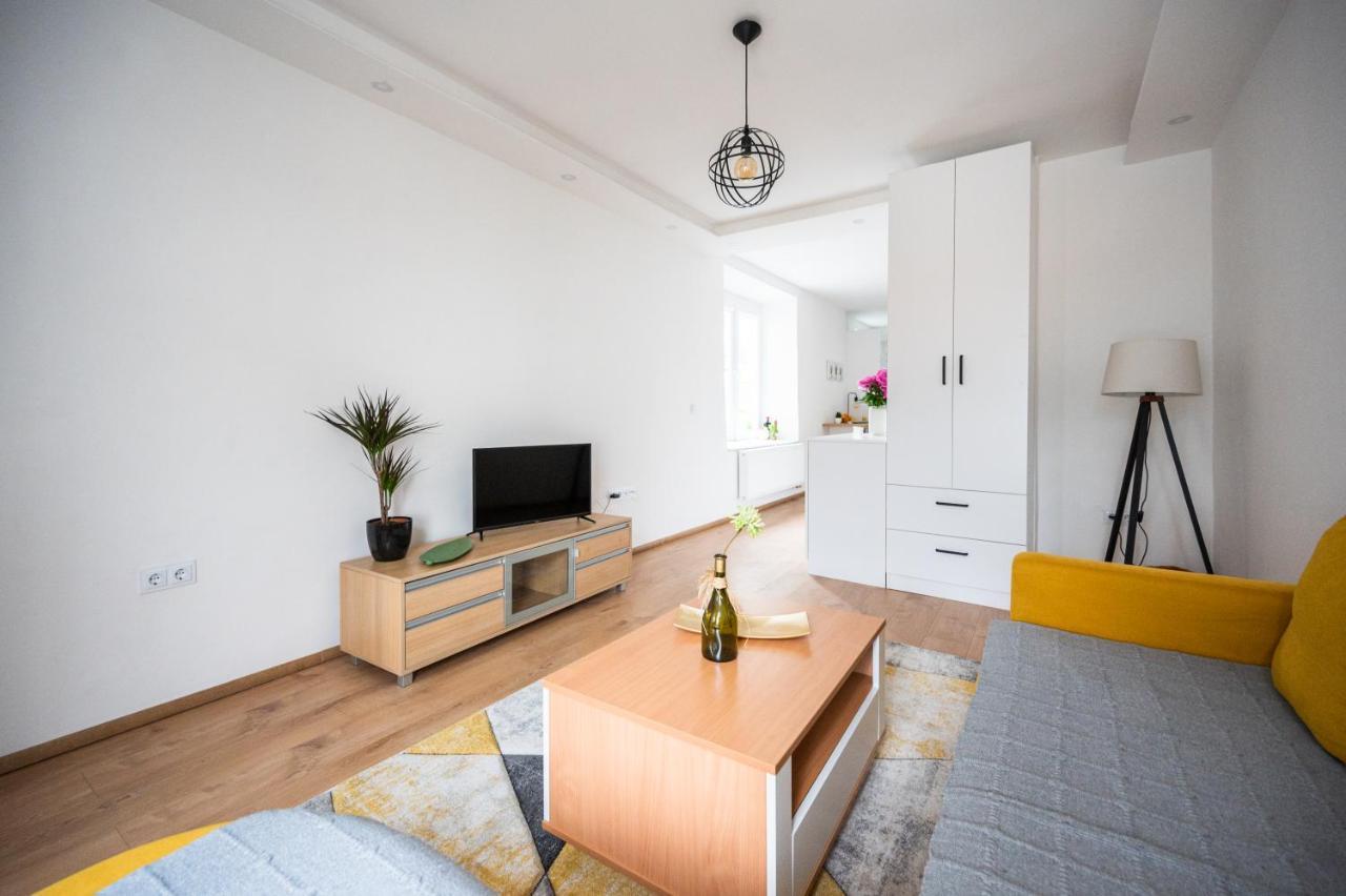 Modern Studio Apartment In The Old Town Szarajevó Kültér fotó