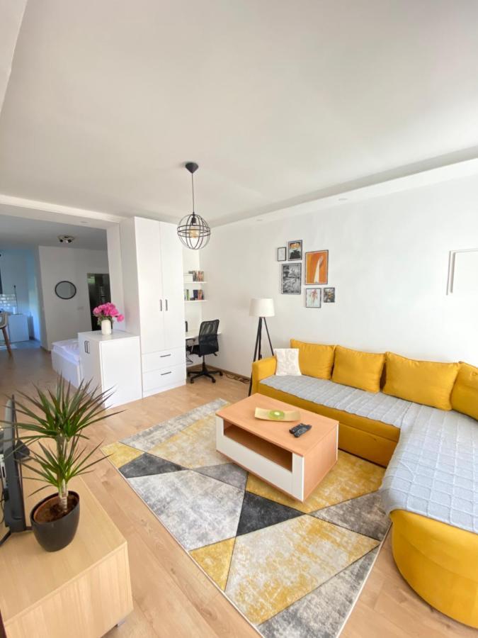 Modern Studio Apartment In The Old Town Szarajevó Kültér fotó