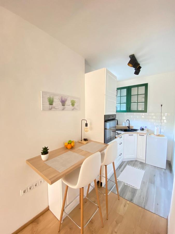 Modern Studio Apartment In The Old Town Szarajevó Kültér fotó