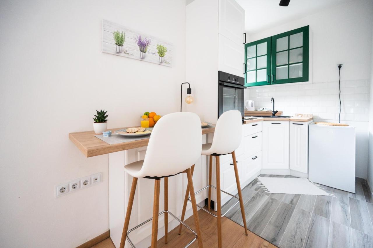 Modern Studio Apartment In The Old Town Szarajevó Kültér fotó
