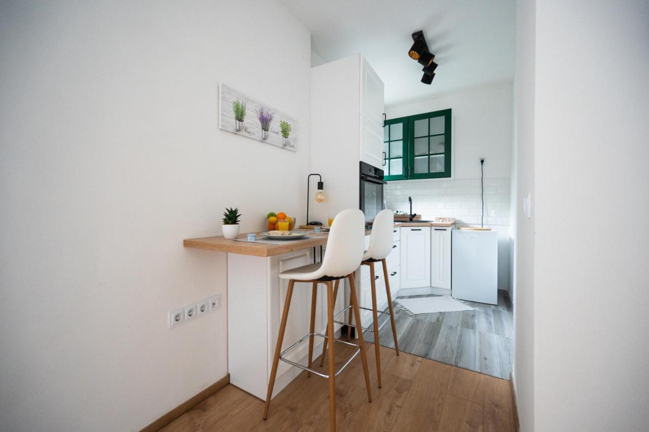 Modern Studio Apartment In The Old Town Szarajevó Kültér fotó