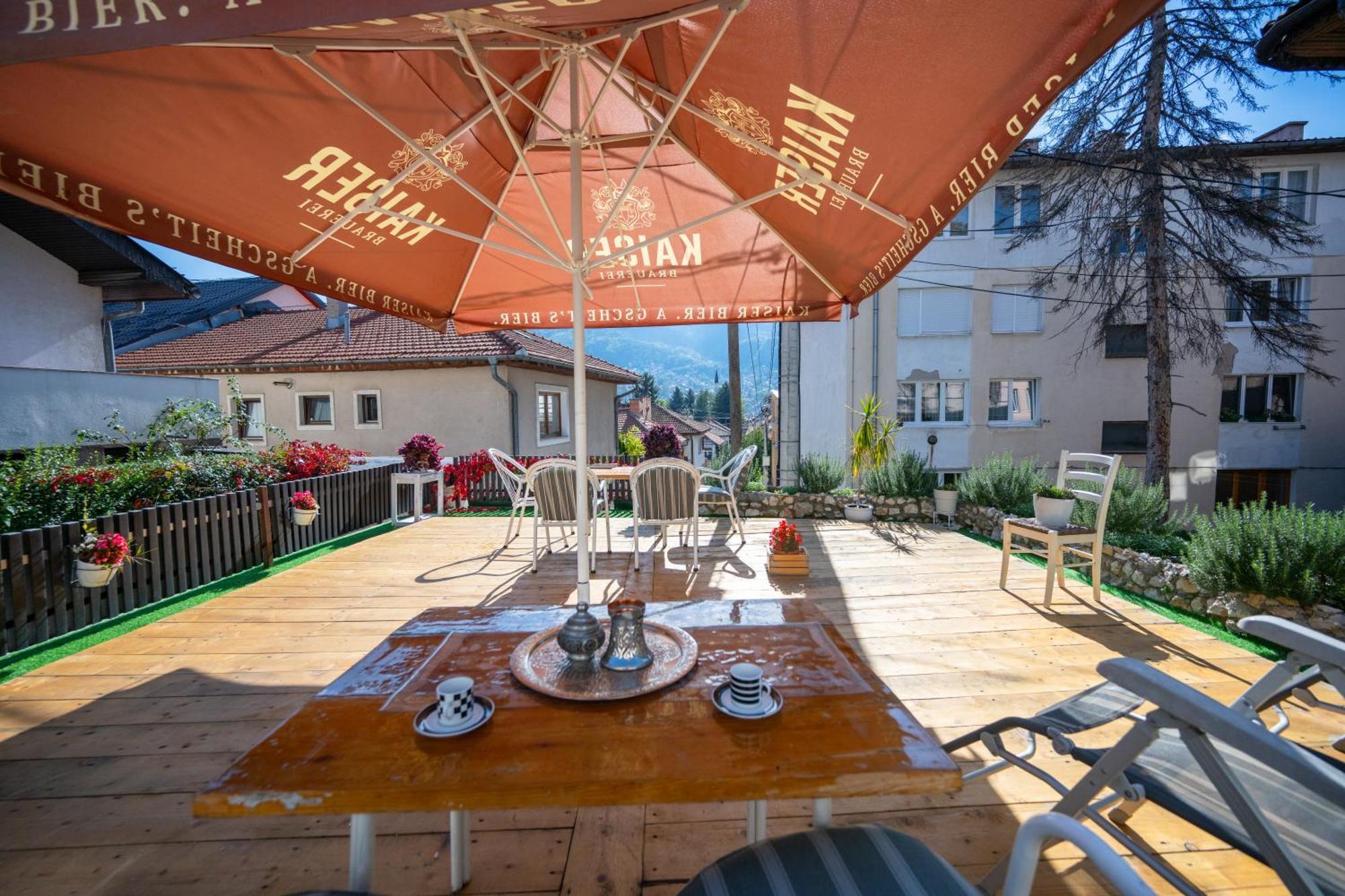 Modern Studio Apartment In The Old Town Szarajevó Kültér fotó