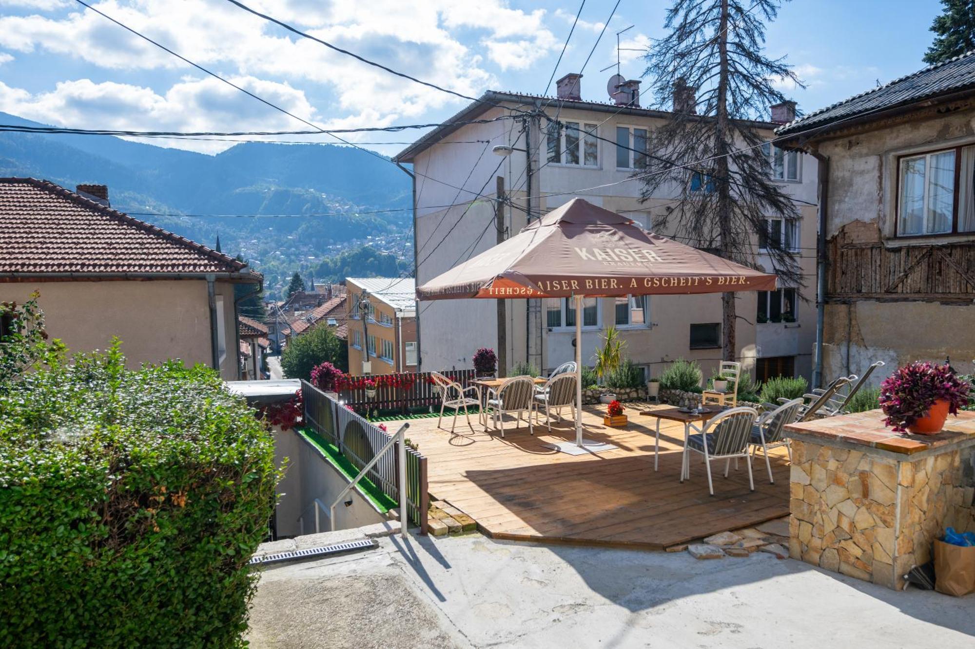 Modern Studio Apartment In The Old Town Szarajevó Kültér fotó